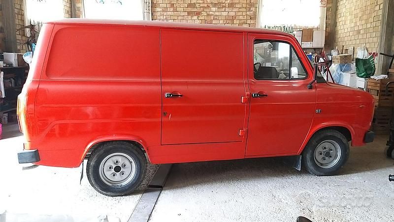 Usata Ford Transit 1980 Rosso