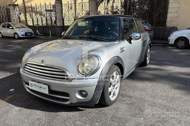 Usata Mini Cooper D 109 CV (80 kW) 2009 Grigio Utilitaria