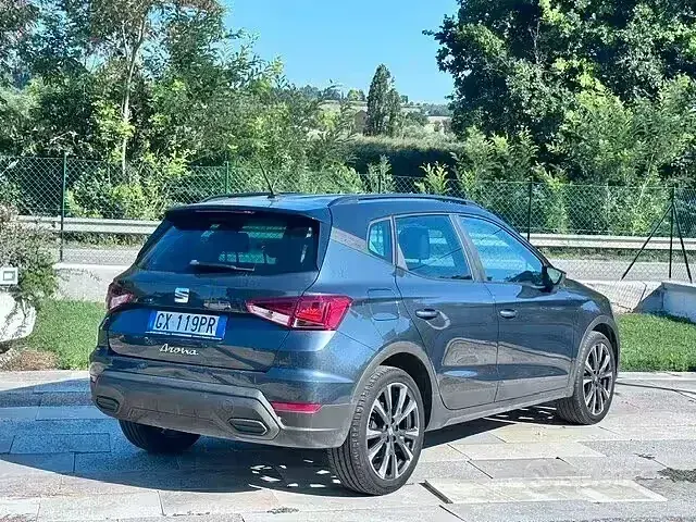 Usata Seat Arona Style 95 CV (69 kW) 2024 Grigio SUV