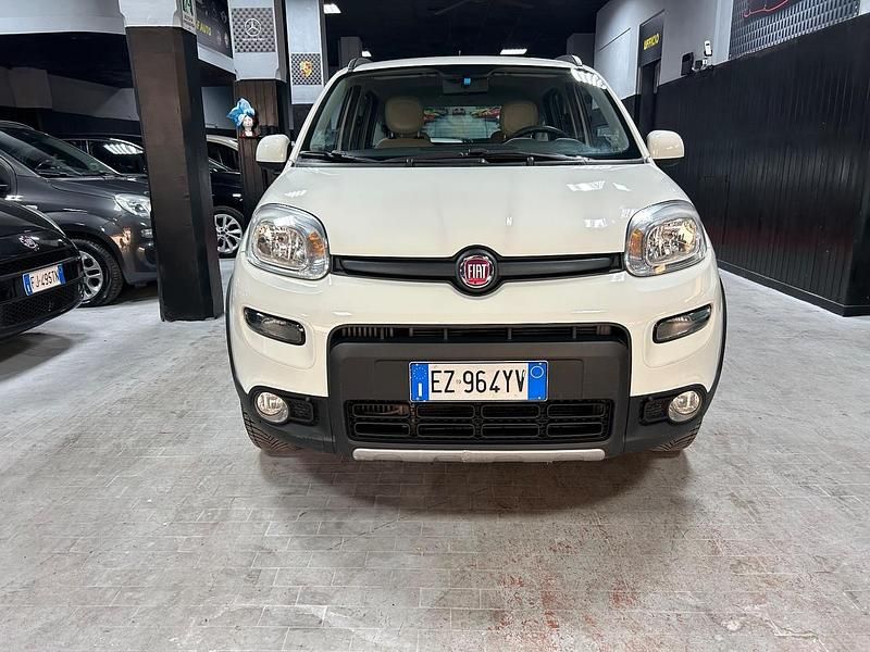Bianco Usata 2015 Fiat Panda 4x4 S Due volumi | 10.500 € (Buon prezzo) - Immagine 1/4