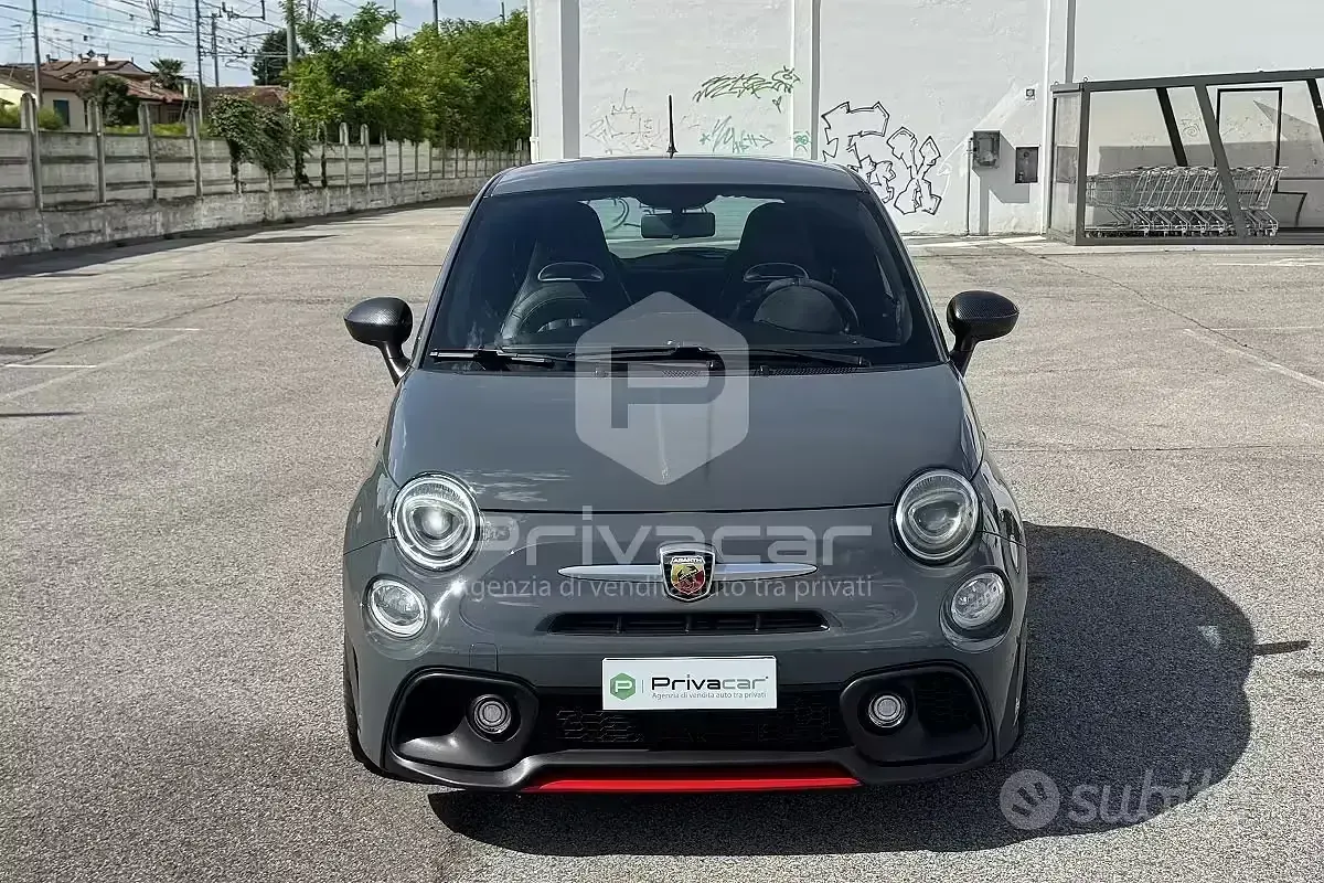 Usata Abarth 695 165 CV (121 kW) 2017 Grigio Utilitaria