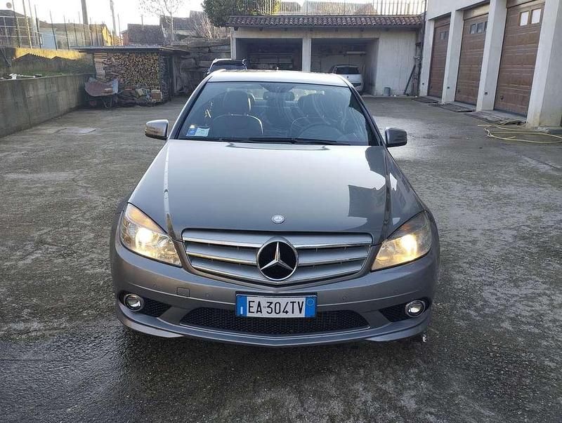 Usata Mercedes C220 Avantgarde 170 CV (125 kW) 2010 Grigio Berlina