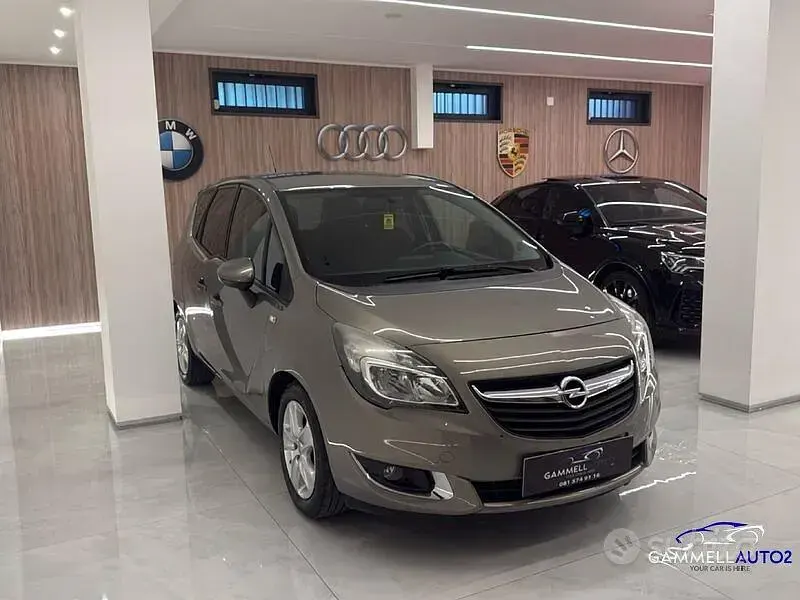 Usata Opel Meriva Cosmo 95 CV (69 kW) 2015 Grigio Monovolume