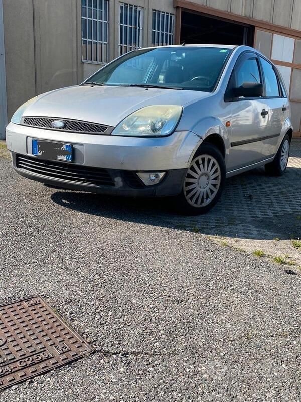 Usata Ford Fiesta 2003 Grigio Utilitaria