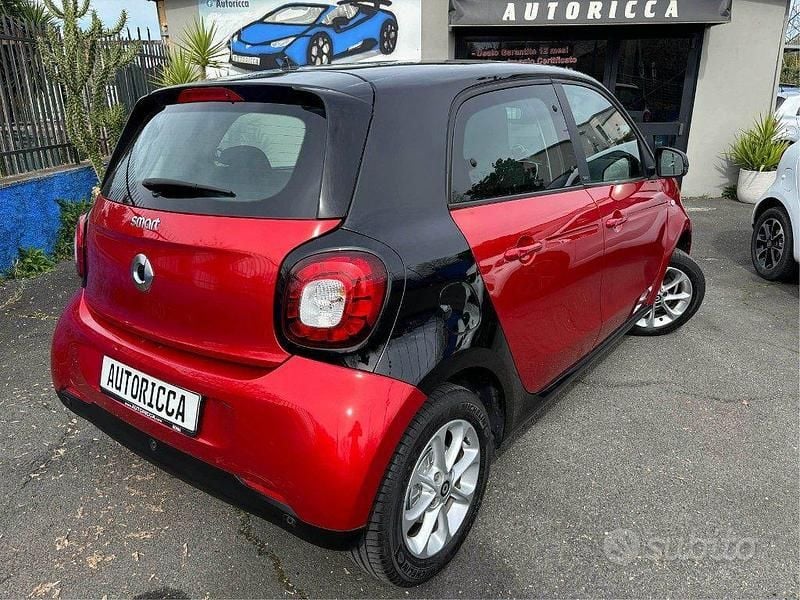 Usata Smart ForFour Passion 70 CV (51 kW) 2017 Rosso Utilitaria