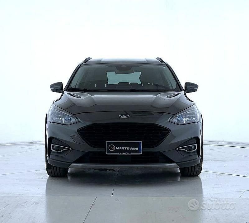 Usata Ford Focus Active 120 CV (88 kW) 2020 Grigio scuro Station wagon