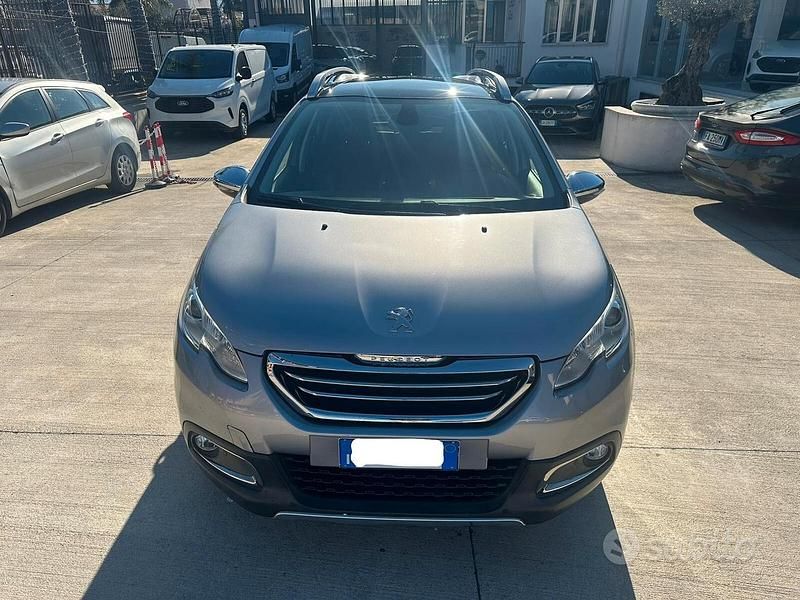 Usata Peugeot 2008 Allure 100 CV (73 kW) 2015 Grigio SUV