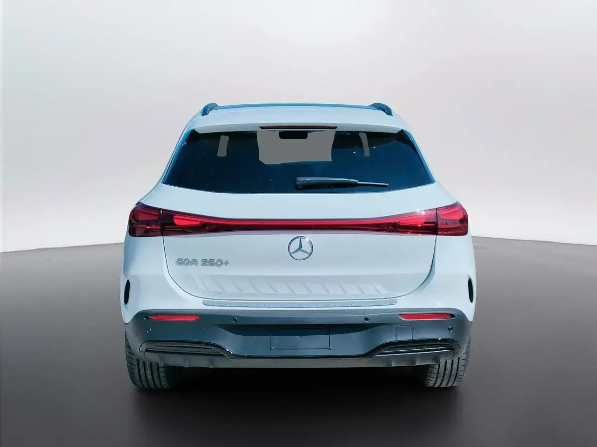 Nuova Mercedes EQA250+ 2026 Bianco SUV
