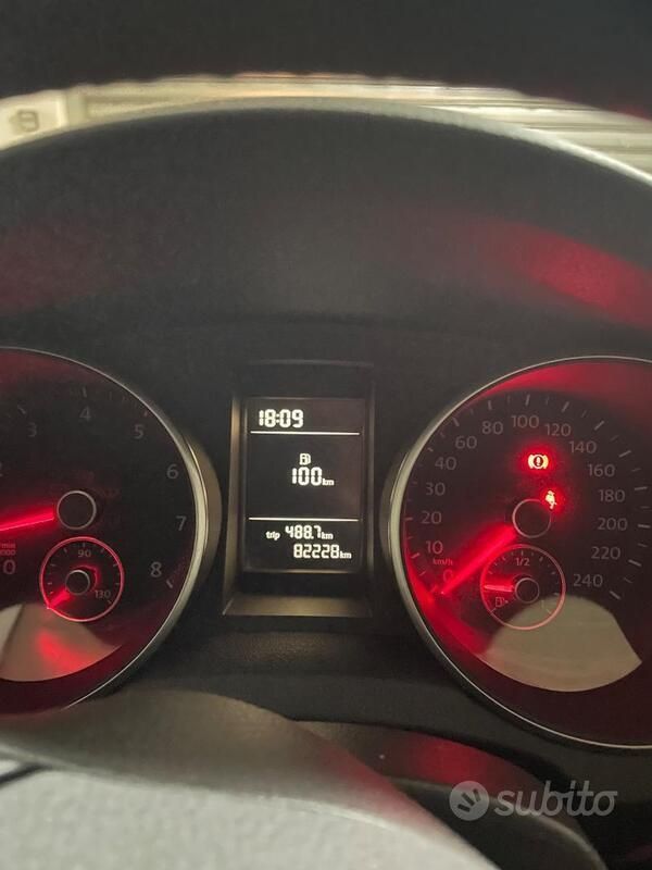 Nero Usata 2011 VW Golf VI Due volumi | 5000 € (Super prezzo) - Immagine 1/4