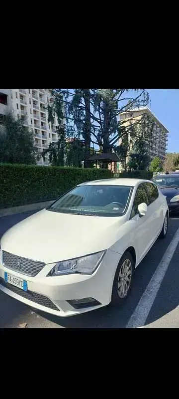Usata Seat Leon Style 110 CV (80 kW) 2015 Berlina