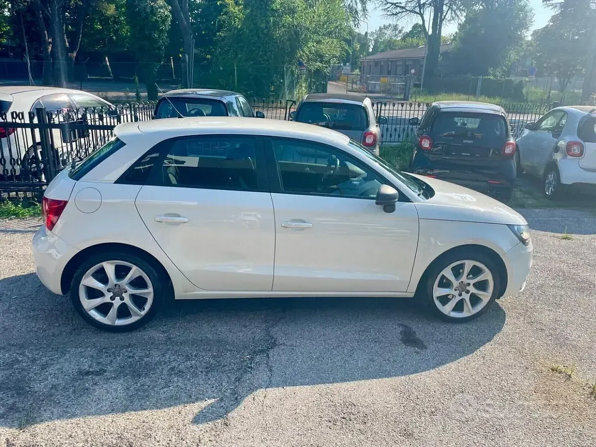 Usata Audi A1 Sportback Ambition 90 CV (66 kW) 2014 Bianco Utilitaria