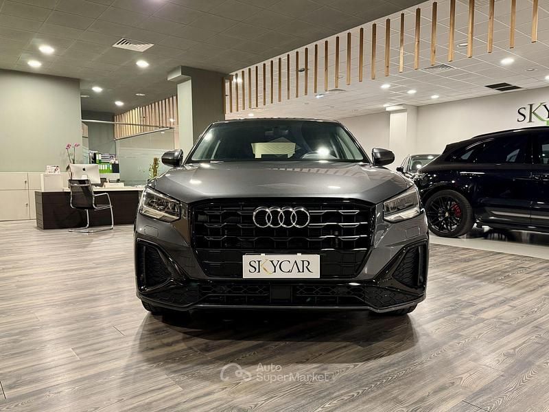 Usata Audi Q2 S-Line 150 CV (110 kW) 2022 Grigio SUV