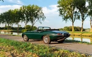 Usata Jaguar E-Type 269 CV (197 kW) 1966 Verde Cabrio