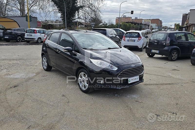 Usata Ford Fiesta Titanium 95 CV (69 kW) 2017 Nero Utilitaria