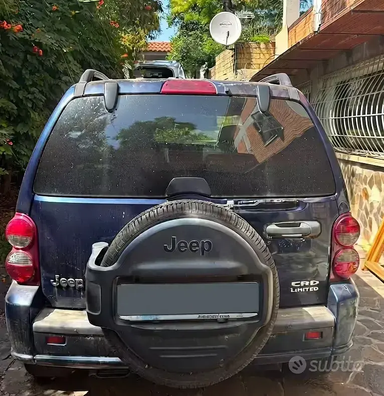 Usata Jeep Cherokee Limited 163 CV (119 kW) 2006 Bluazzurro SUV