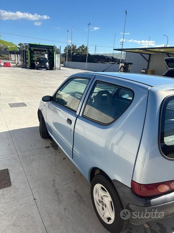 Usata Fiat 600 54 CV (39 kW) 2009 Blu Utilitaria