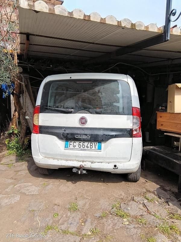 Usata Fiat Qubo Trekking 75 CV (55 kW) 2017 Bianco Monovolume