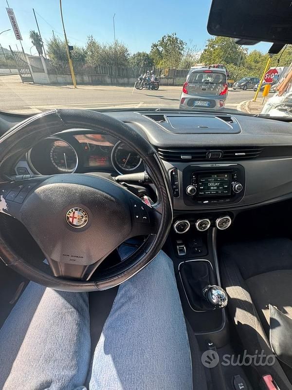 Usata Alfa Romeo Giulietta 120 CV (88 kW) 2015 Grigio Utilitaria