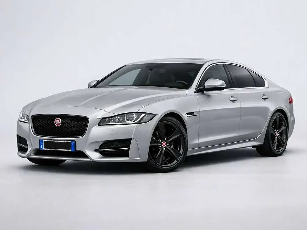 Usata Jaguar XF R-Sport 241 CV (177 kW) 2018 Berlina