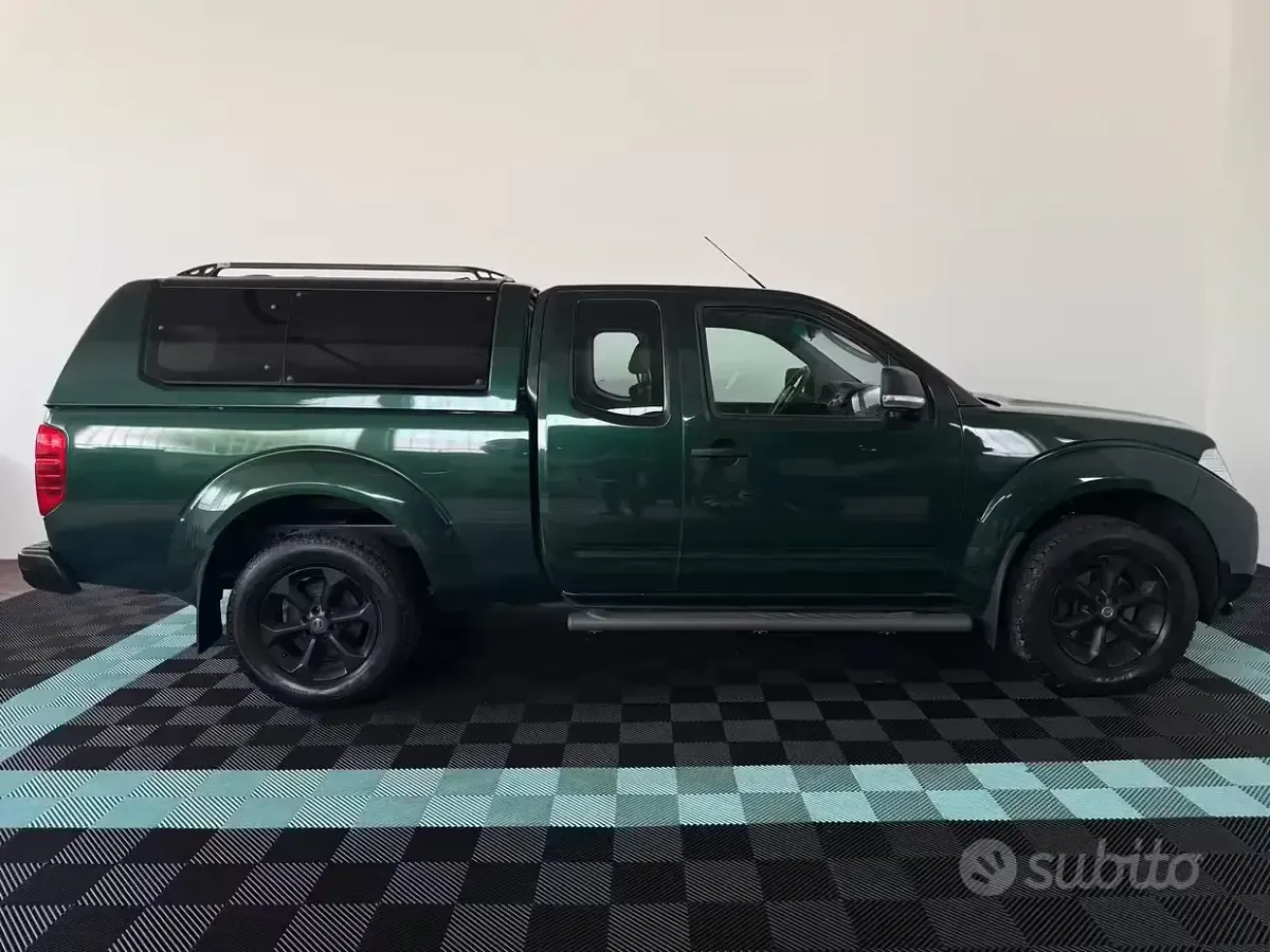 Usado Nissan Navara SE 190 CV (139 kW) 2015 Verde Pickup/Camioneta