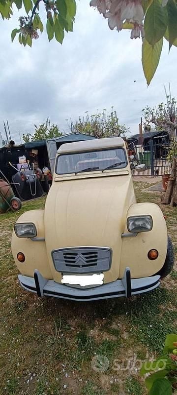 Usata Citroën 2CV 29 CV (21 kW) 1987 Beige Berlina