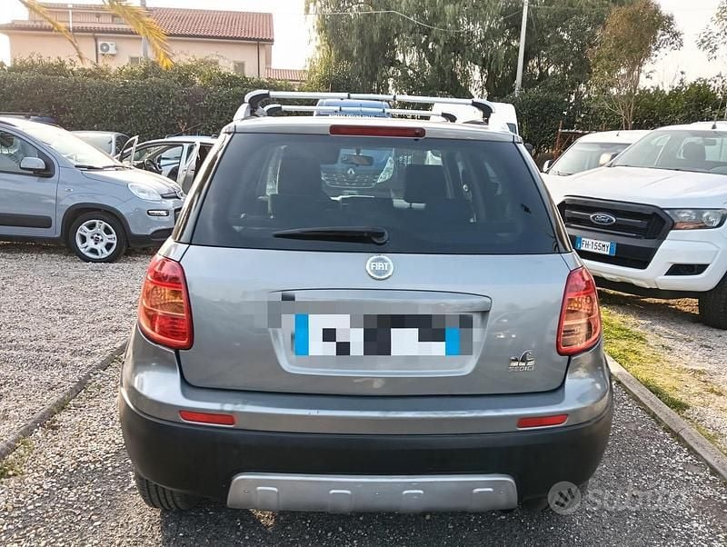 Usata Fiat Sedici Dynamic 120 CV (88 kW) 2006 Grigio SUV