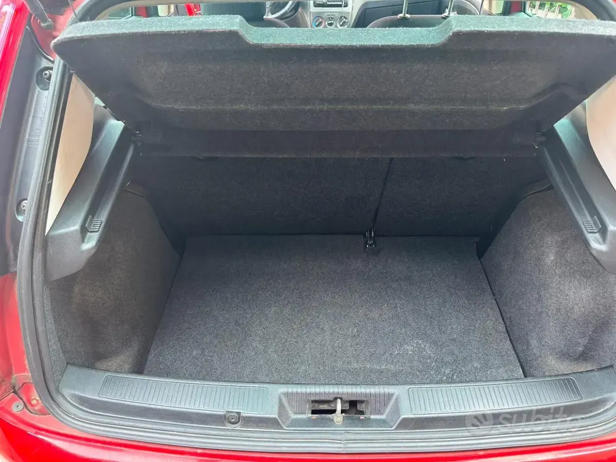 Usata Fiat Grande Punto 77 CV (56 kW) 2007 Rosso Utilitaria