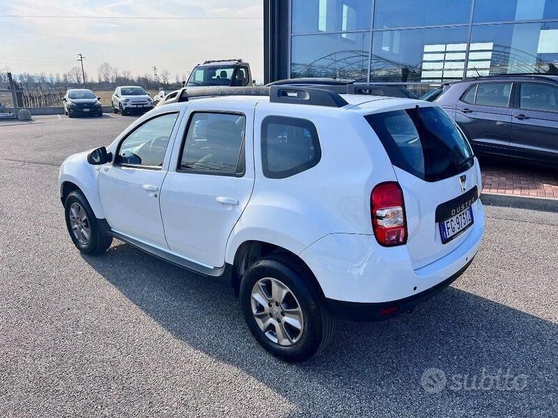 Usata Dacia Duster Lauréate 110 CV (80 kW) 2017 Bianco SUV