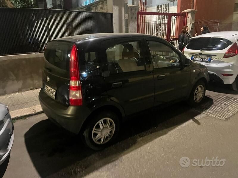 Nero Usata 2009 Fiat Panda Utilitaria | 2000 € (Super prezzo) - Immagine 1/4