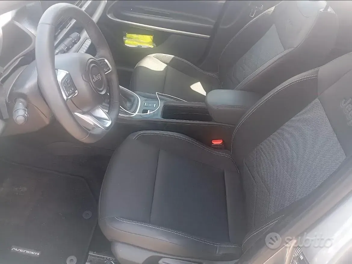Usata Jeep Avenger Altitude 101 CV (74 kW) 2024 SUV