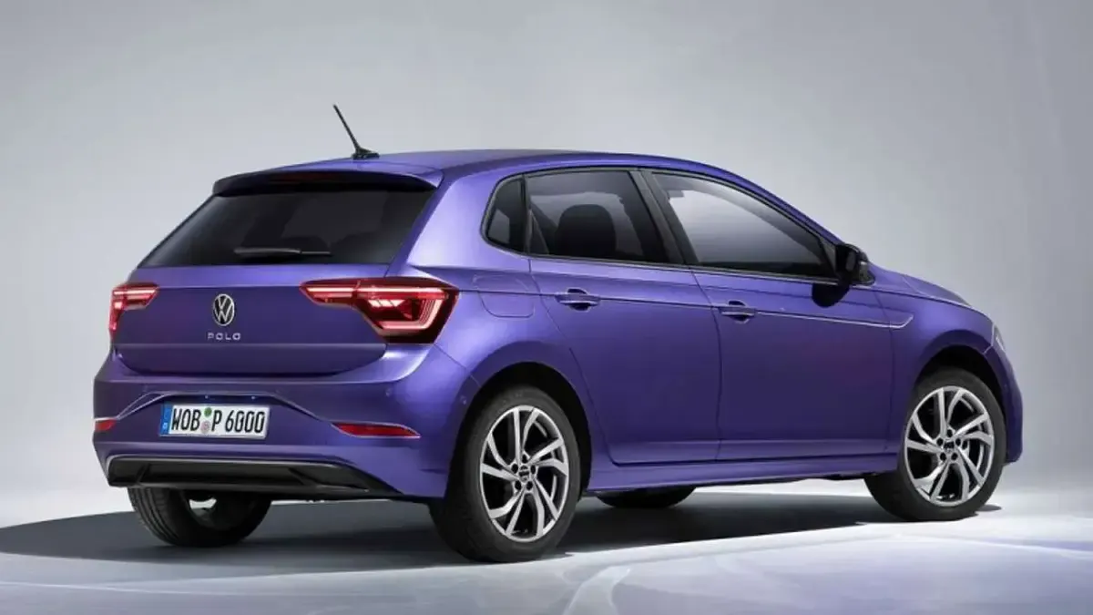 Usata VW Polo R-line 95 CV (69 kW) 2024 Argento Berlina