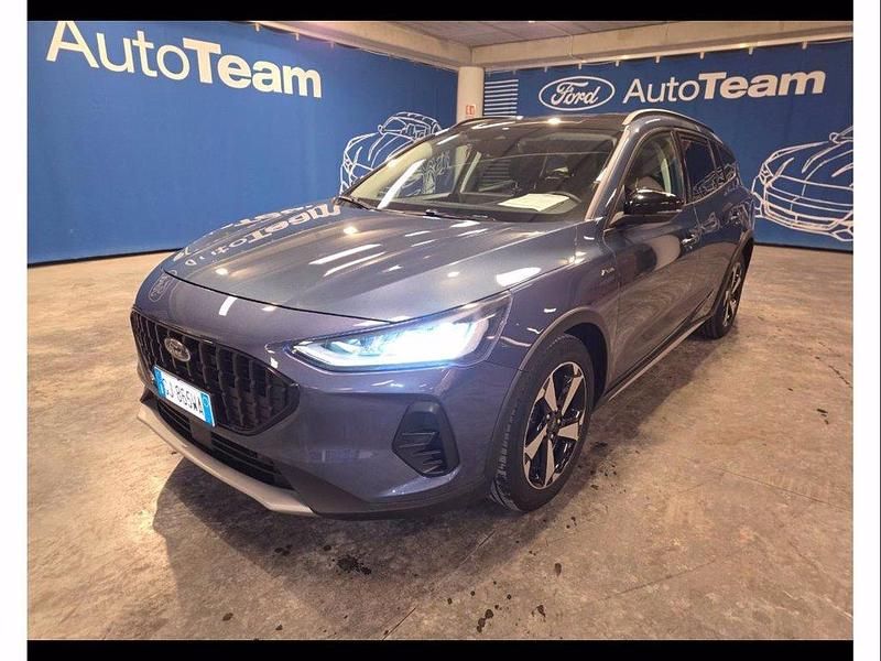 Usata Ford Focus Active 125 CV (91 kW) 2022 Chrome blue Station wagon