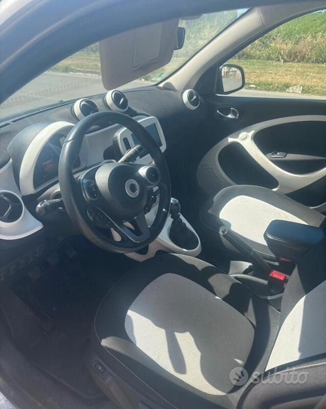Grigio Usata 2015 Smart ForFour Due volumi | 7000 € (Ottimo prezzo) - Immagine 1/4