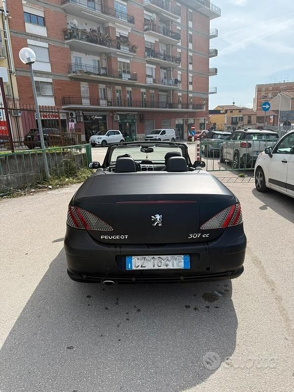 Usata Peugeot 307 CC 2004 Nero Cabrio