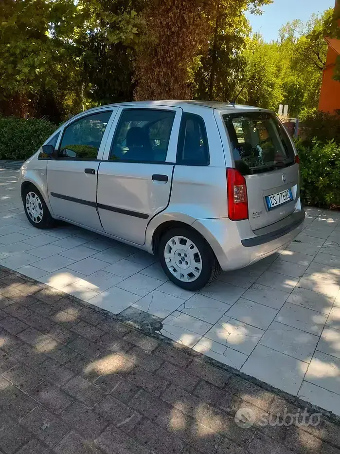 Usata Fiat Idea Dynamic 95 CV (69 kW) 2004 Grigio Monovolume