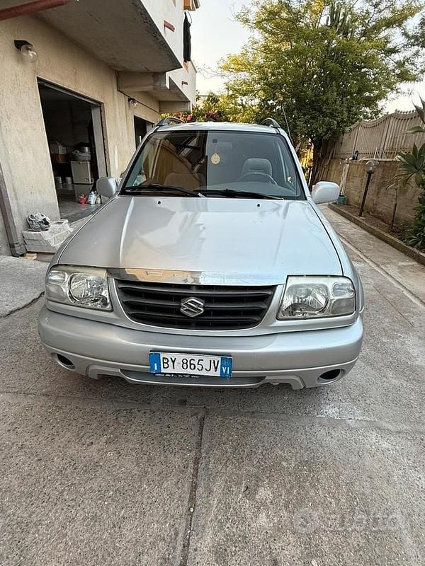 Usata Suzuki Grand Vitara 94 CV (69 kW) 2001 Grigio Station wagon