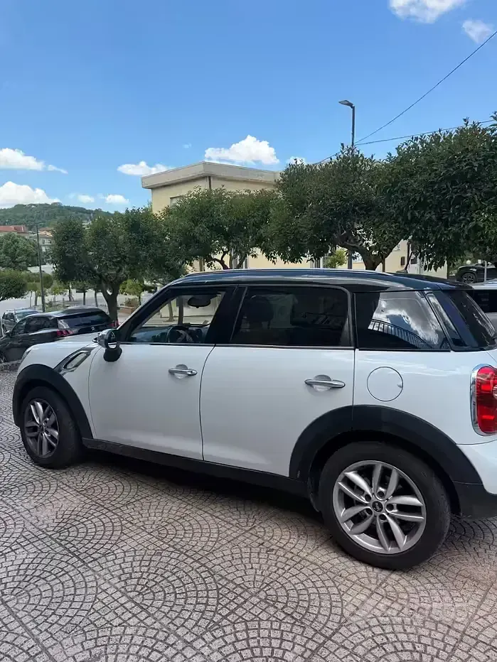 Usata Mini Countryman 111 CV (81 kW) 2011 Bianco SUV