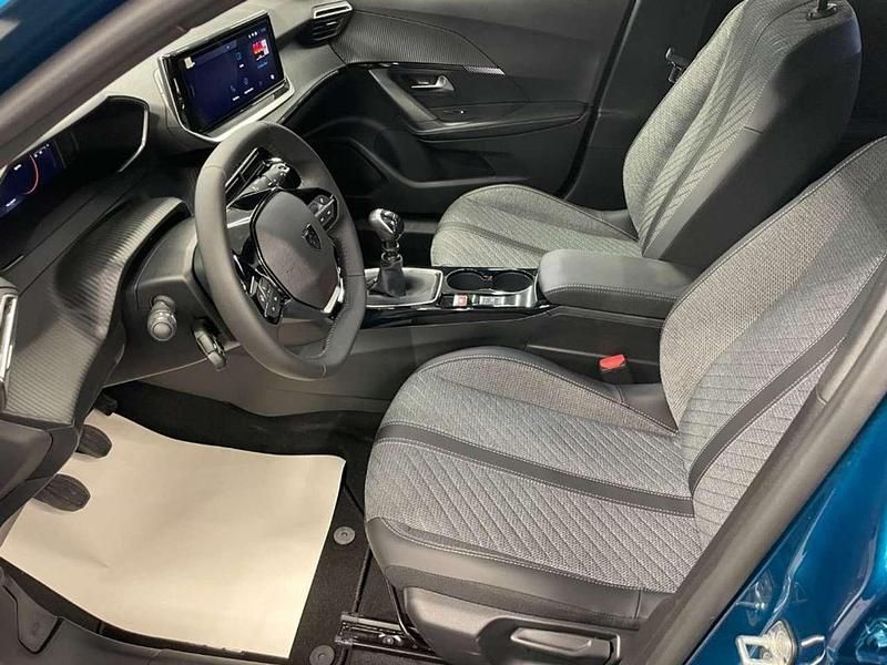 Nuova Peugeot 2008 Allure 101 CV (74 kW) 2025 Blu obsession SUV