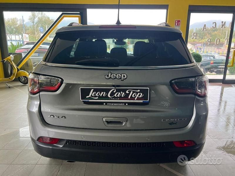 Gebraucht Jeep Compass Limited 140 PS (102 kW) 2019 Grau SUV