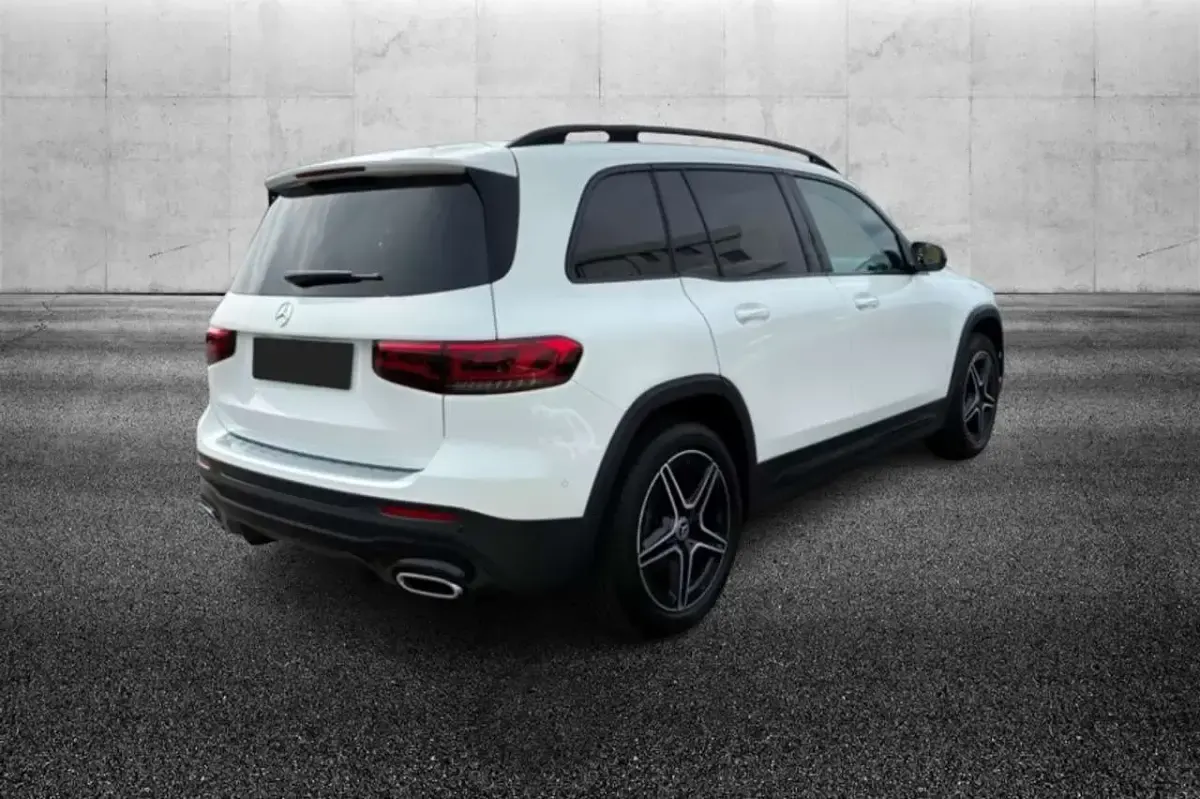 Usata Mercedes GLB180 Premium 136 CV (100 kW) 2023 Bianco SUV