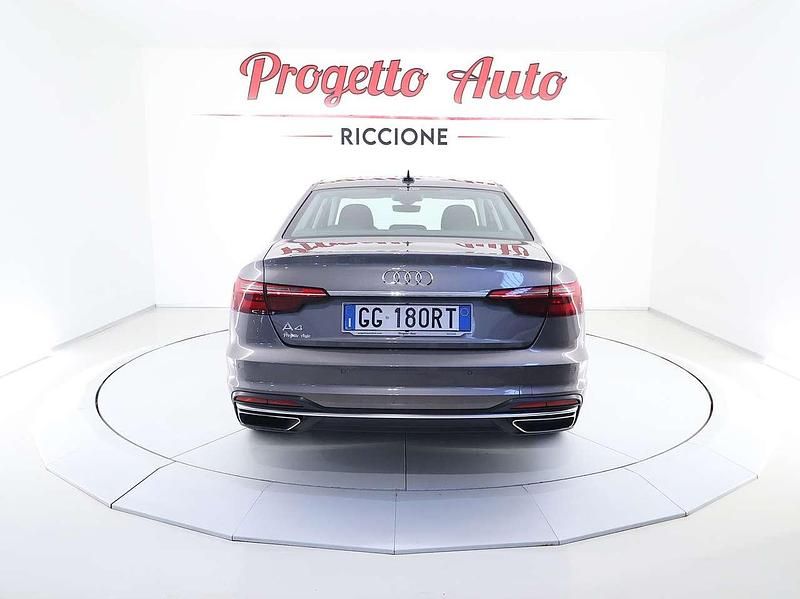 Usata Audi A4 Advanced Plus 163 CV (119 kW) 2021 Grigio terra met. Berlina