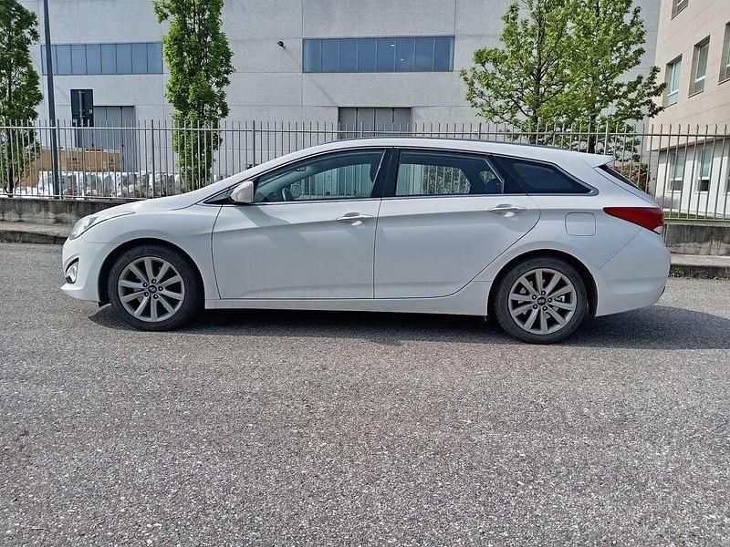 Usata Hyundai i40 136 CV (100 kW) 2013 Bianco Station wagon