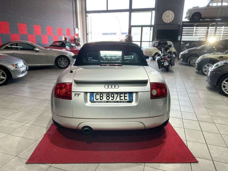 Usata Audi TT Roadster Ambiente 179 CV (131 kW) 2002 Grigio Cabrio