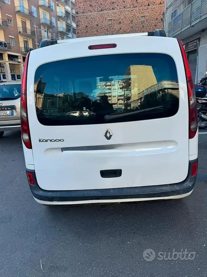 Usata Renault Kangoo 106 CV (77 kW) 2008 Bianco Monovolume