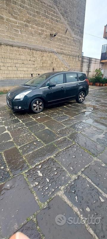 Usata Peugeot 5008 2012 Nero Monovolume