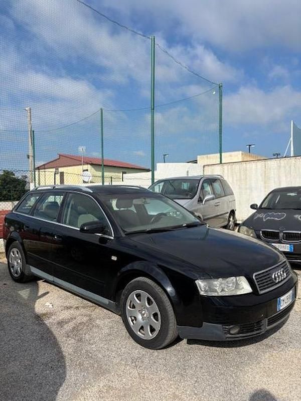 Usata Audi A4 130 CV (95 kW) 2004 Nero Station wagon