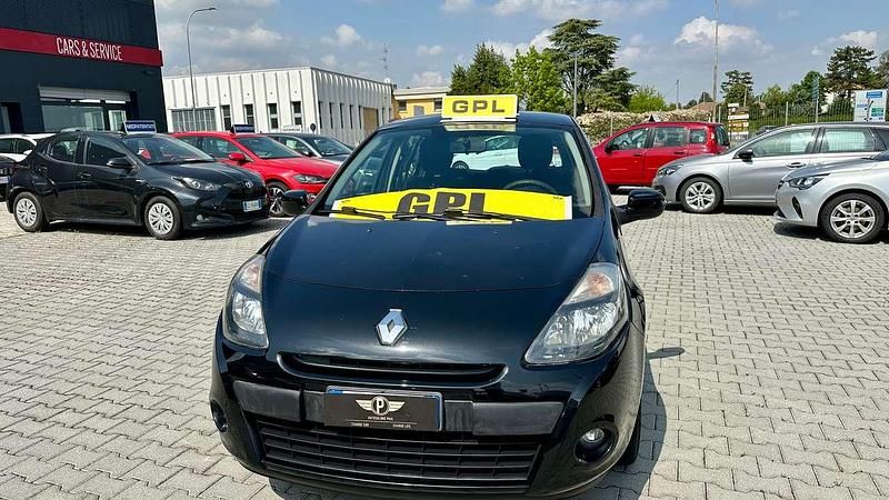 Usata Renault Clio IV Dynamique 75 CV (55 kW) 2012 Nero Berlina