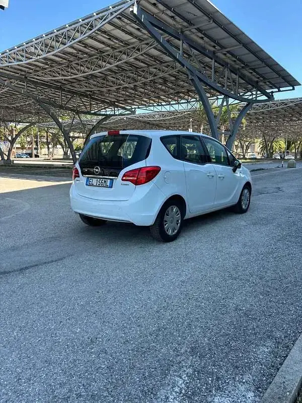 Usata Opel Meriva S 120 CV (88 kW) 2013 Bianco Monovolume