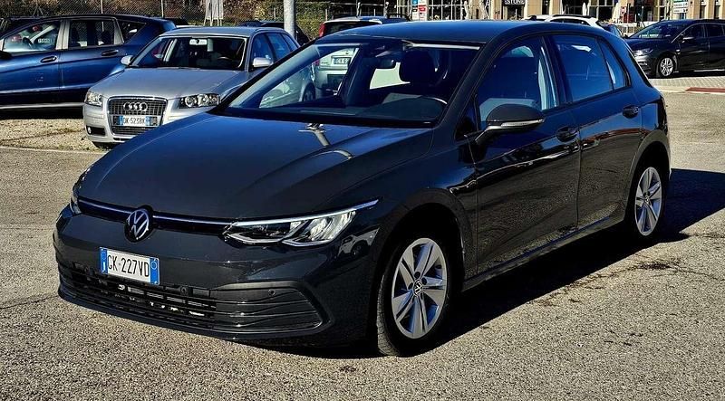Usata VW Golf VIII Life 116 CV (85 kW) 2022 Other Berlina