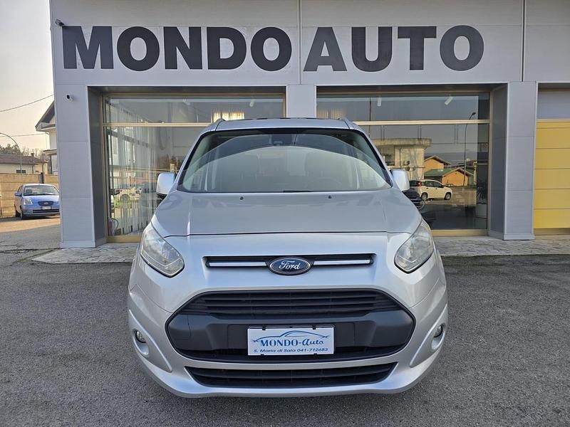 Begagnad Ford Tourneo Connect Titanium 120 HK (88 kW) 2018 Silver Minibuss